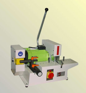 rotary blade cutting machine