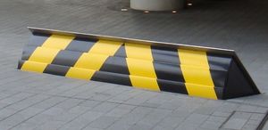automatic retractable bollard