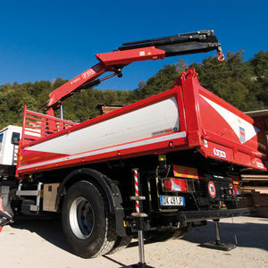 truck-mounted crane 1