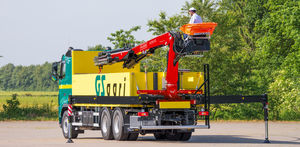 truck-mounted crane 1