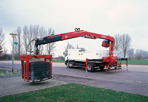 truck-mounted crane 1