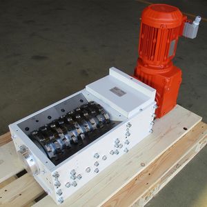 single-shaft shredder