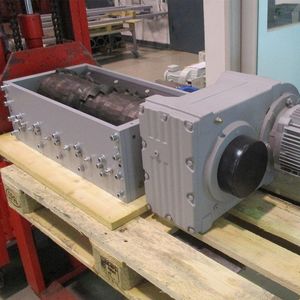 single-shaft shredder