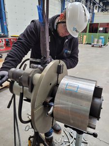 pneumatic beveling machine