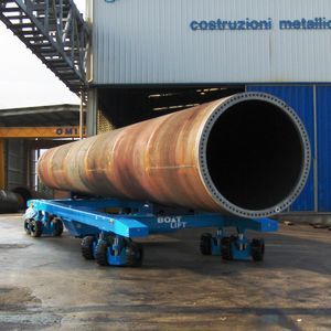 diesel engine self-propelled trailer