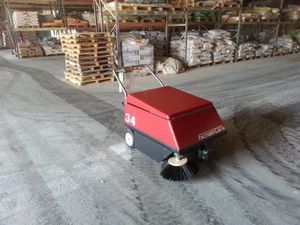 walk-behind sweeper / battery-powered / compact