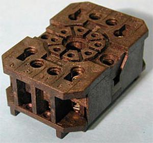 square-based继电器插座