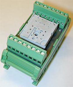 square-based继电器插座