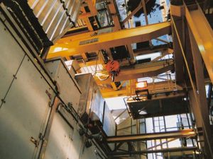 double-girder overhead travelling crane