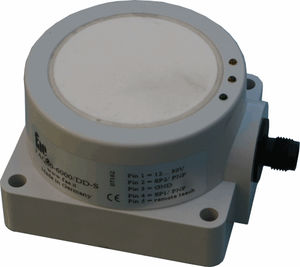 超声波距离传感器