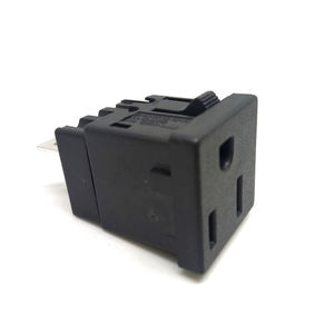 面板安装的电气插座