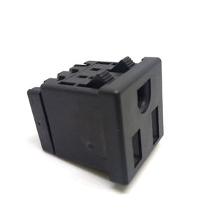 面板安装的电气插座