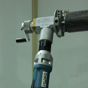 inside grip chamfering machine