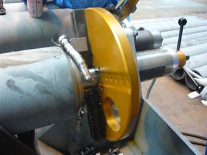 inside grip chamfering machine / pneumatic / electric / hydraulic