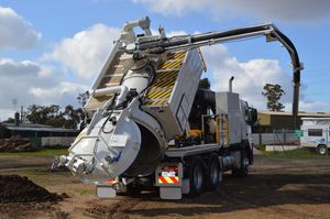 truck-mounted outdoor cleaning machine