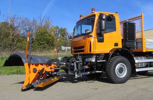 small vehicle snow-plow 1