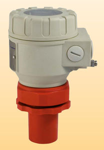 ultrasonic level transmitter / for solids / for liquids / with digital display