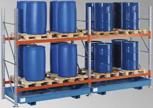 带贮槽架子的桶