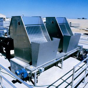 static screener / solid/liquid / for wastewater treatment
