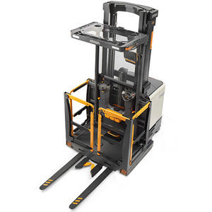 VNA order-picker 1