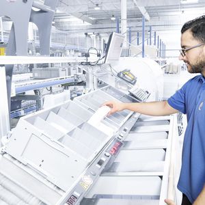 pick-to-tote order-picking system