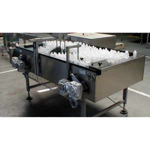 conveyor accumulating table