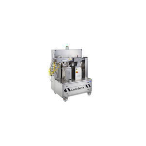 twin screw extruder