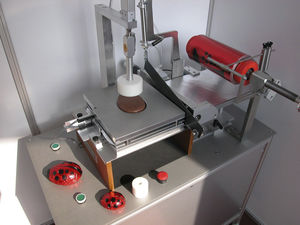 semi-automatic packaging machine / fold wrapping / for paper / for confectionery products