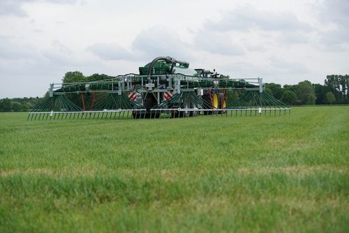 Tractor-mounted salt spreader - SwingUp - Vogelsang