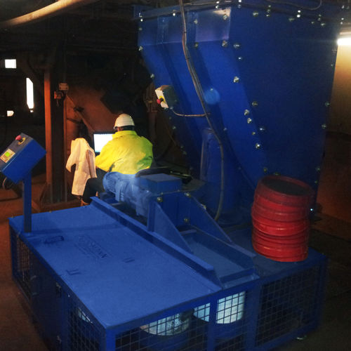 Bulk material sample collector - LAARMANN