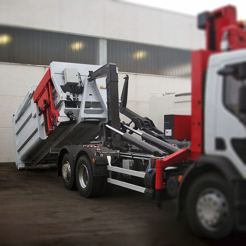 Waste compactor - NORD ENGINEERING SRL