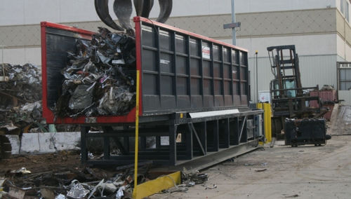 Electric and hydraulic tipping station - Acculoader - Bronneberg