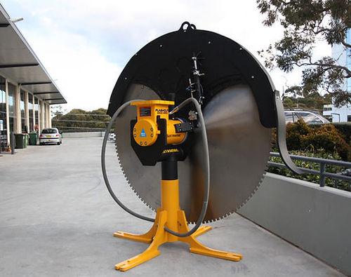 Circular saw - FLASHCUT 2200 RM - Austramac Earth - for stone and concrete / hydraulic / abrasive diamond