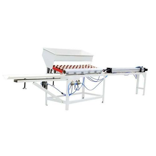 Paper core loading and unloading system - Zhejiang Deguang Machinery Co. , Ltd. - adhesive tape / automatic