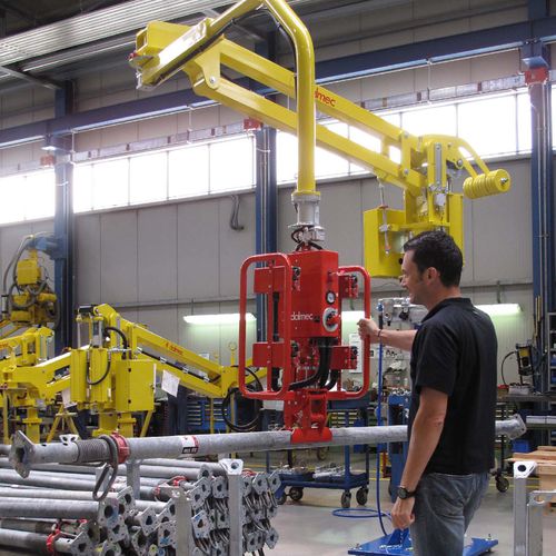 Pneumatic manipulator - DALMEC - with gripping tool / for building materials / handling