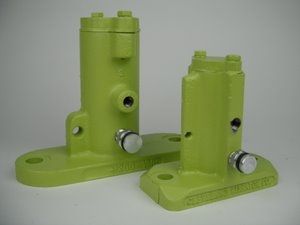 Pneumatic vibrator - VMRAC series - Cleveland Vibrator - impact / for hopper
