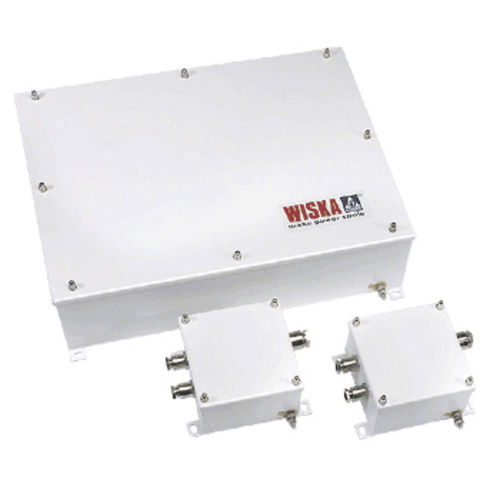 安装在墙上的接线盒