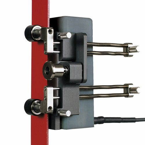 Clip-on extensometer - digiClips - ZwickRoell GmbH & Co. KG
