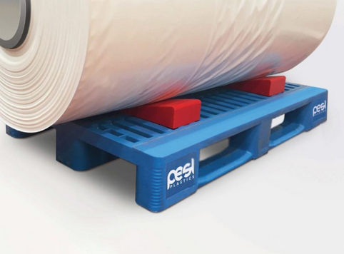 Roll plastic wedge - M0 series - Pesl, Plasticos Escanero - for coils