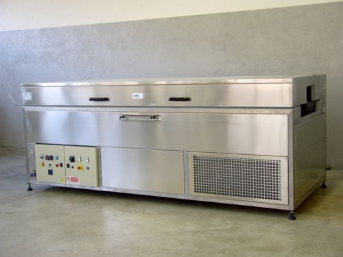 化妆品冷却隧道