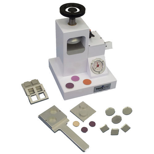 Cosmetic compression molding - PP.20 - Tecnicoll Srl