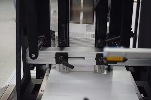 Automatic feeding system - E-Packaging Srl - belt / for packaging machines / package
