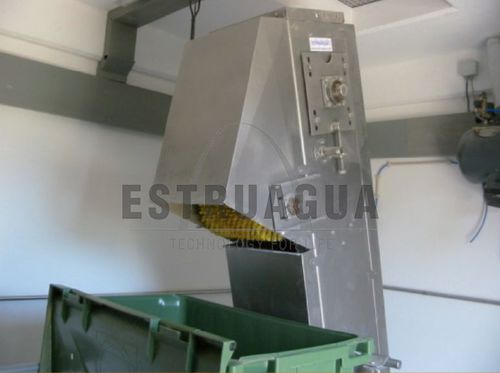 Wastewater treatment screener - PEGASUS PRO ® - ESTRUAGUA - solid/liquid / self-cleaning / perforated sheet metal
