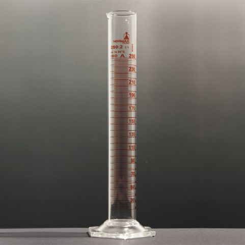 Translucent graduated cylinder - Normax - Fábrica de Vidro Científico