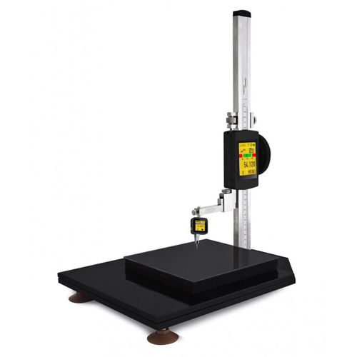 Comparator stand with comparator - MICROTECH