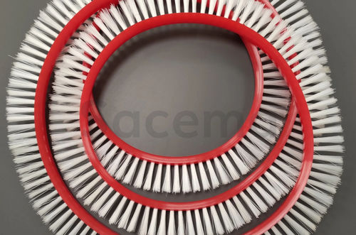 Belt brush - SPZ - CEPILLOS SACEMA - surface treatment / cleaning / conveying