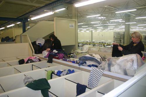 Automatic sorting system - Valvan Baling Systems NV - for textiles / box / split tray