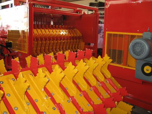 Waste bag opener - BMCR SRL