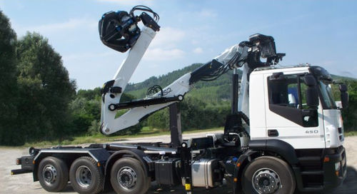 Truck-mounted crane - W 130 S2 - BOB SISTEMI IDRAULICI SPA - folding / lifting / hydraulic