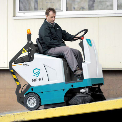 Ride-on sweeper - MAX 10 series - MP-HT SRL - combustion engine / battery-powered / dust
